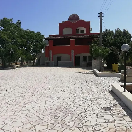 فندق مبيت وإفطار La Seta Rossa غالاتوني