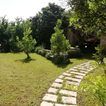 La Seta Rossa Bed & Breakfast *