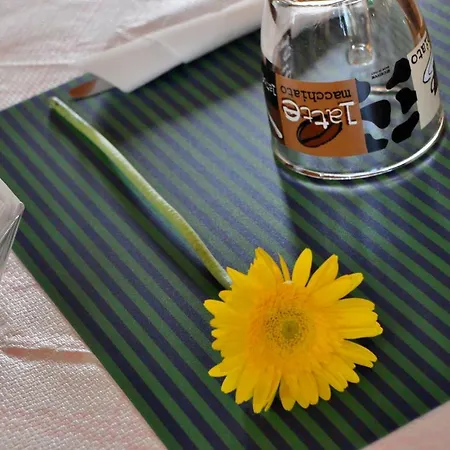 La Seta Rossa לינה וארוחת בוקר 3*