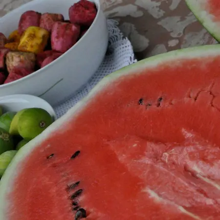 ベッド・アンド・ブレックファスト La Seta Rossa ガラトーネ