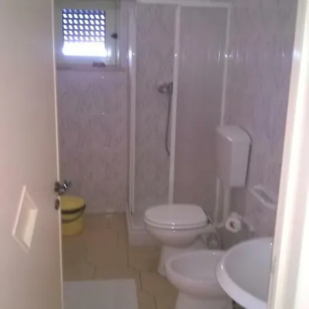 La Seta Rossa ベッド・アンド・ブレックファスト ガラトーネ