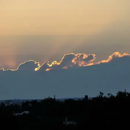 לינה וארוחת בוקר La Seta Rossa גלטונה